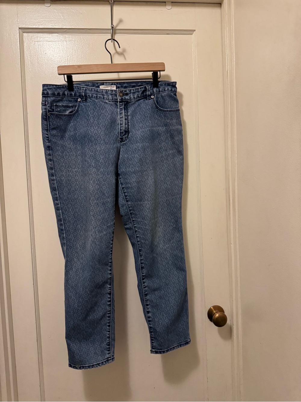 Coldwater Creek Blue Cropped Straight Jeans with Subtle Pattern